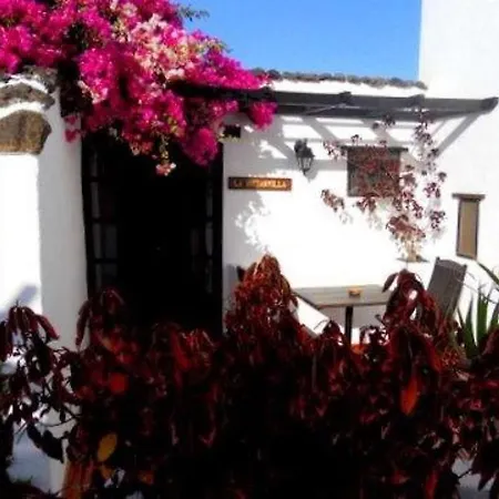 Sleeps 2 Pool Wifi T691456 *