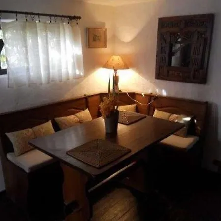 Sleeps 2 Pool Wifi T691456