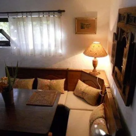 Sleeps 2 Pool Wifi T691456 *